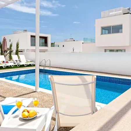 Marlen Villa Ajía Nápa