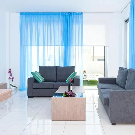 Marlen Villa